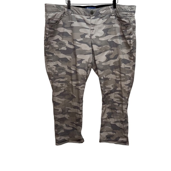 Democracy Green Camouflage Absolution Skinny Pants Size 22 - Picture 2 of 13